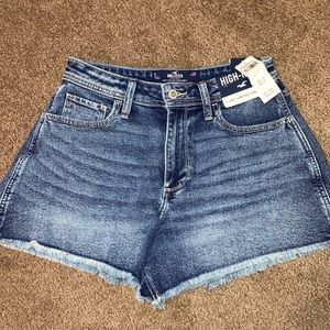 Hollister Curvy High Rise Vintage Short Size 5 NWT